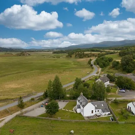 Jacobite Lodge By The House Of Danu Kingussie Exterior photo