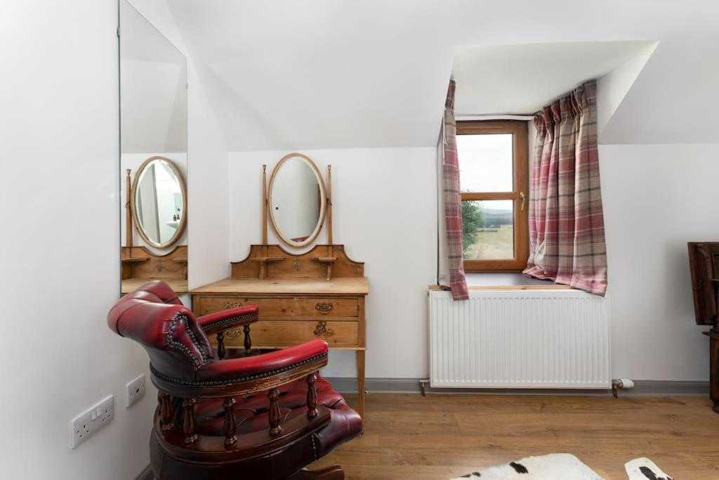 Jacobite By The House Of Danu Villa Kingussie
